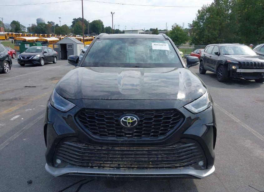 Photo 11 of 2021 Toyota Highlander XSE (VIN 5TDLZRBH2MS082598)