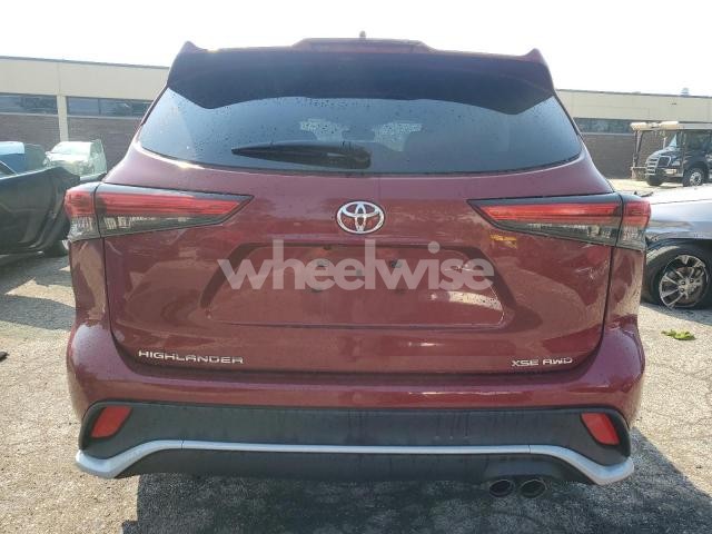 2022 TOYOTA HIGHLANDER XSE (VIN 5TDLZRBH2NS242545) main photo