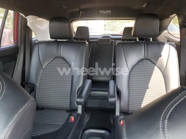 Photo 5 of 2022 TOYOTA HIGHLANDER XSE (VIN 5TDLZRBH2NS242545)