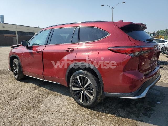 Photo 7 of 2022 TOYOTA HIGHLANDER XSE (VIN 5TDLZRBH2NS242545)