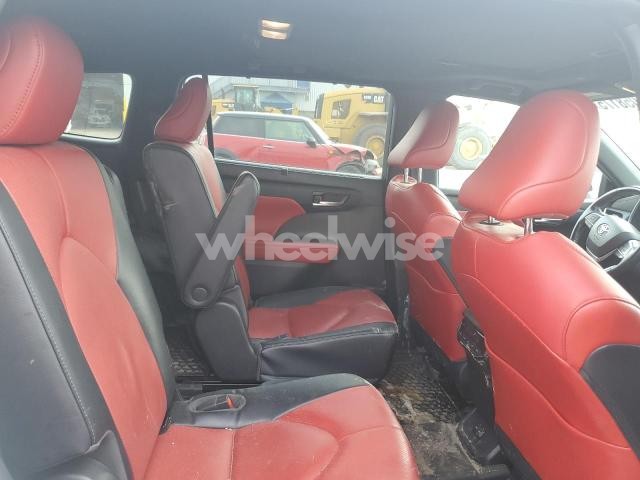 2022 TOYOTA HIGHLANDER XSE (VIN 5TDLZRBH2NS248961) main photo