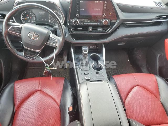 Photo 10 of 2022 TOYOTA HIGHLANDER XSE (VIN 5TDLZRBH2NS248961)