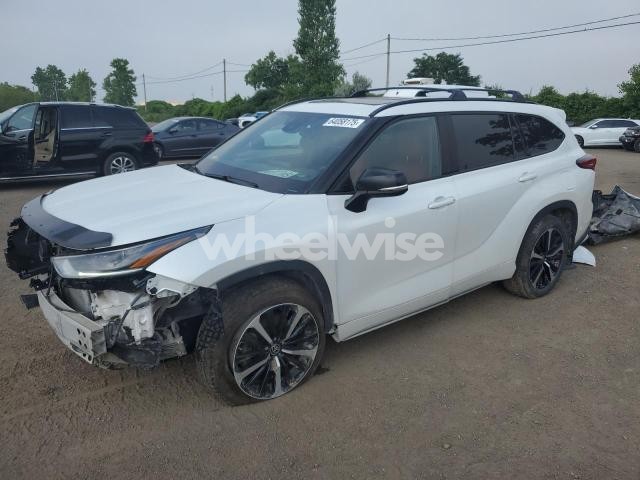 Photo 3 of 2022 TOYOTA HIGHLANDER XSE (VIN 5TDLZRBH2NS248961)
