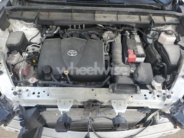 Photo 4 of 2022 TOYOTA HIGHLANDER XSE (VIN 5TDLZRBH2NS248961)