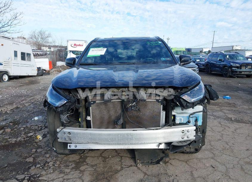 Photo 11 of 2021 Toyota Highlander XSE (VIN 5TDLZRBH3MS121456)