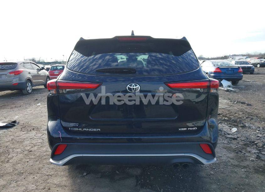 Photo 15 of 2021 Toyota Highlander XSE (VIN 5TDLZRBH3MS121456)