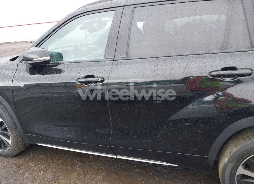 Photo 14 of 2021 Toyota Highlander XSE (VIN 5TDLZRBH3MS159477)