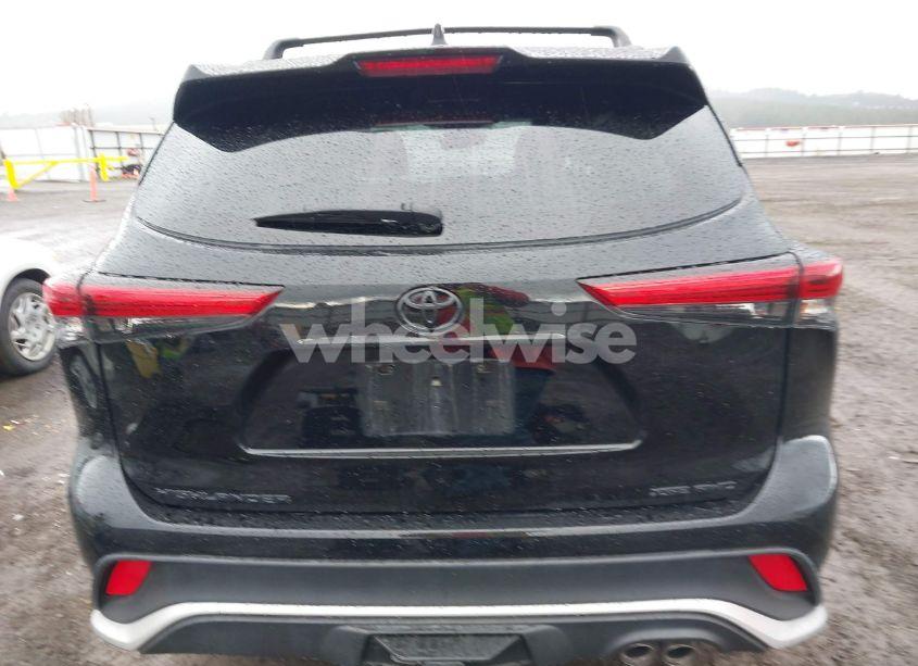 Photo 16 of 2021 Toyota Highlander XSE (VIN 5TDLZRBH3MS159477)