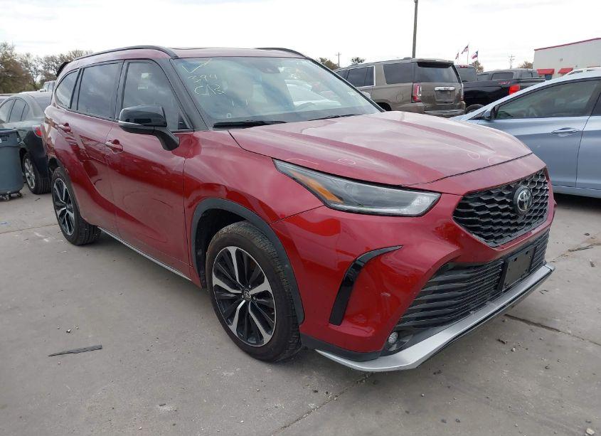 2021 Toyota Highlander XSE (VIN 5TDLZRBH5MS068209) main photo