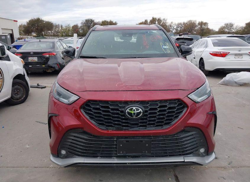 Photo 12 of 2021 Toyota Highlander XSE (VIN 5TDLZRBH5MS068209)