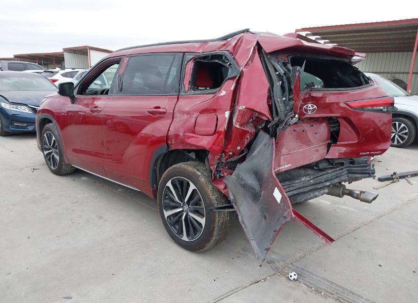 Photo 3 of 2021 Toyota Highlander XSE (VIN 5TDLZRBH5MS068209)