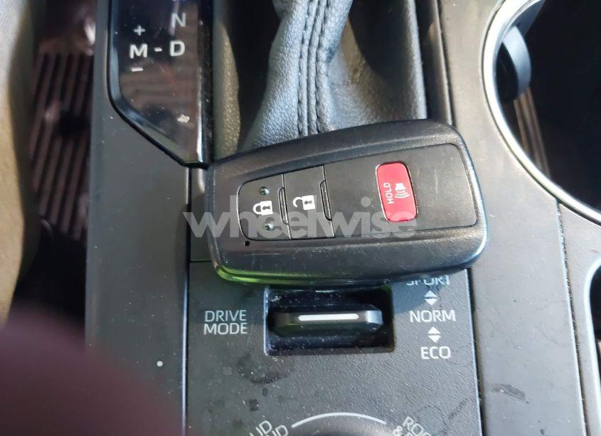 Photo 11 of 2021 Toyota Highlander XSE (VIN 5TDLZRBH6MS082409)