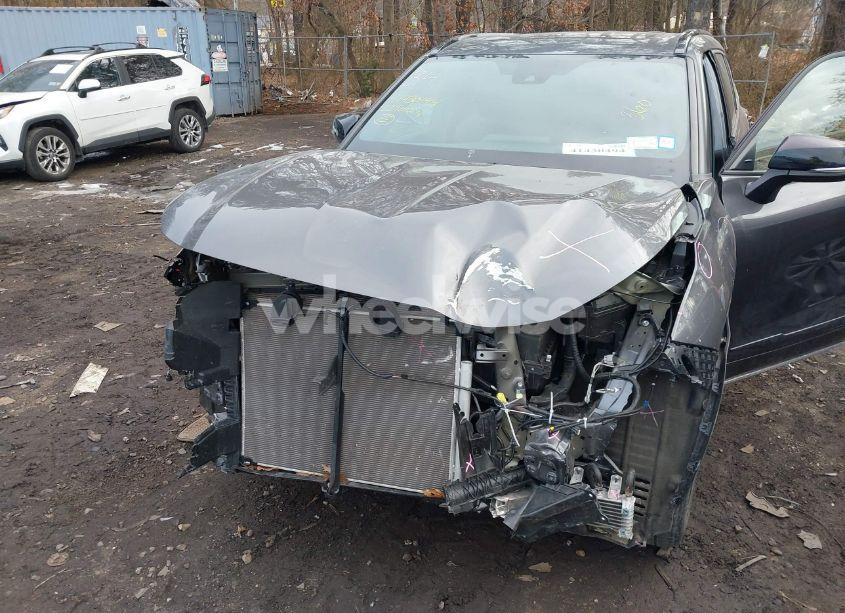 Photo 6 of 2022 Toyota Highlander XSE (VIN 5TDLZRBH6NS236117)