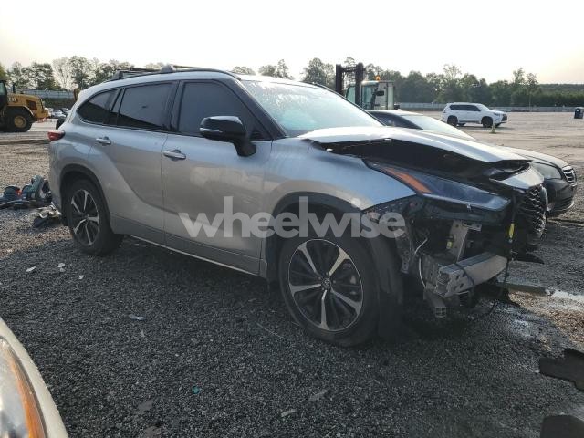 Photo 12 of 2022 TOYOTA HIGHLANDER XSE (VIN 5TDLZRBH7NS180107)