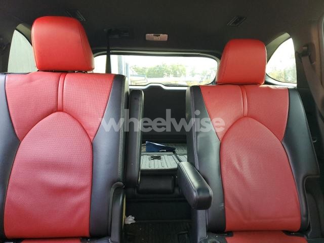 Photo 5 of 2022 TOYOTA HIGHLANDER XSE (VIN 5TDLZRBH7NS180107)