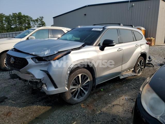 Photo 8 of 2022 TOYOTA HIGHLANDER XSE (VIN 5TDLZRBH7NS180107)