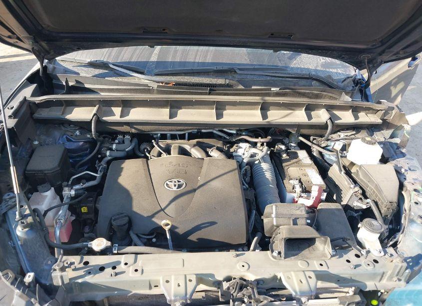 Photo 10 of 2022 Toyota Highlander XSE (VIN 5TDLZRBH7NS243951)