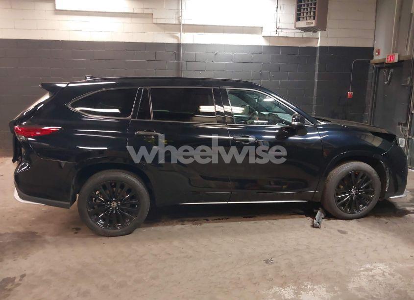 Photo 14 of 2021 Toyota Highlander XSE (VIN 5TDLZRBH8MS116057)