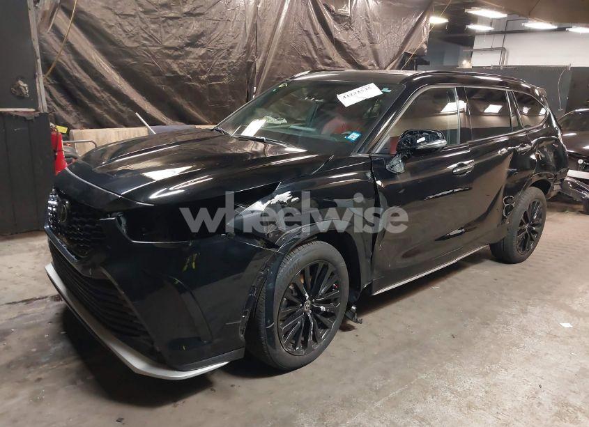 Photo 2 of 2021 Toyota Highlander XSE (VIN 5TDLZRBH8MS116057)