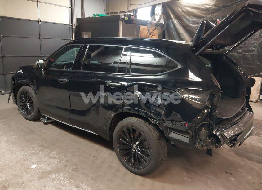 Photo 3 of 2021 Toyota Highlander XSE (VIN 5TDLZRBH8MS116057)