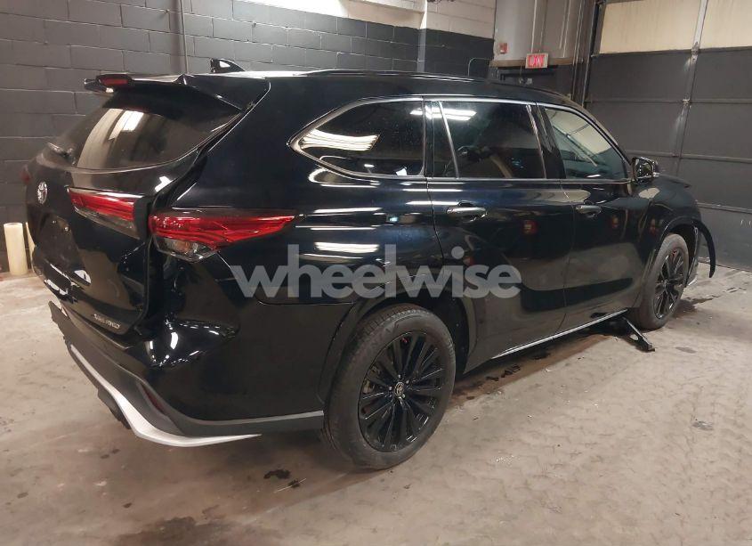 Photo 4 of 2021 Toyota Highlander XSE (VIN 5TDLZRBH8MS116057)