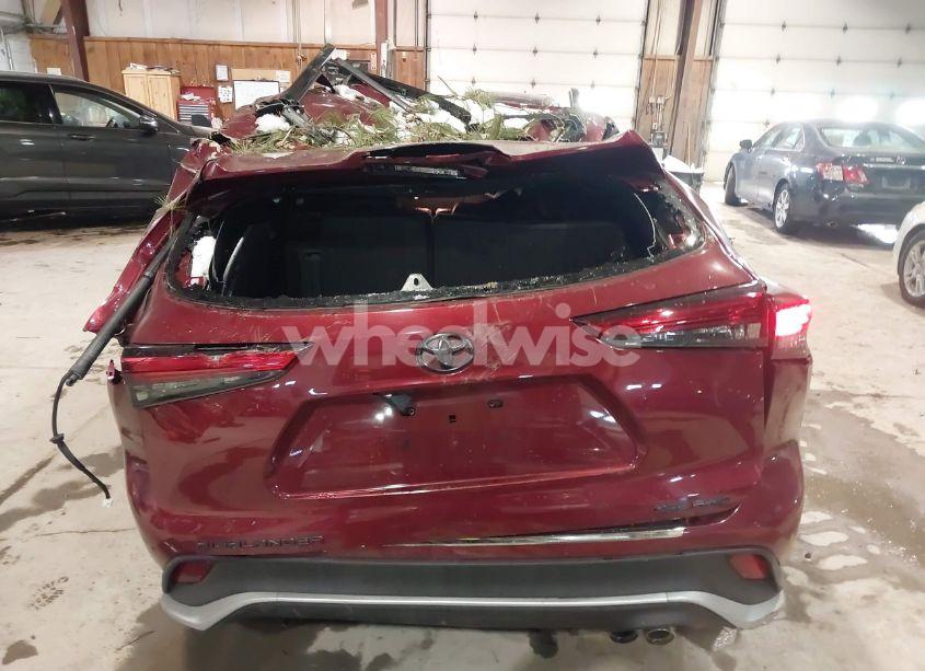 Photo 16 of 2022 Toyota Highlander XSE (VIN 5TDLZRBH8NS201417)