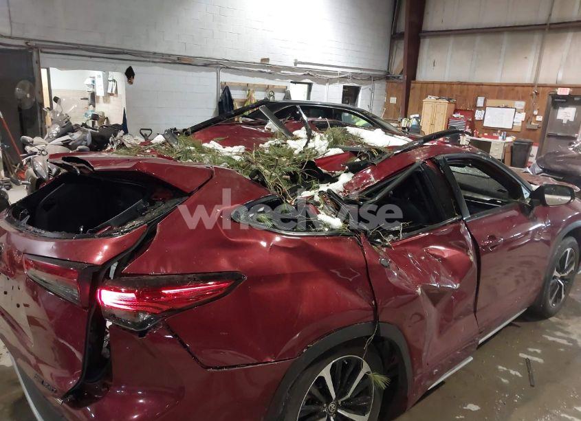 Photo 6 of 2022 Toyota Highlander XSE (VIN 5TDLZRBH8NS201417)