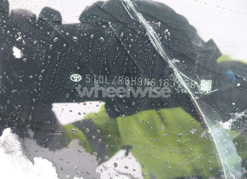 Photo 9 of 2022 Toyota Highlander XSE (VIN 5TDLZRBH9NS163258)