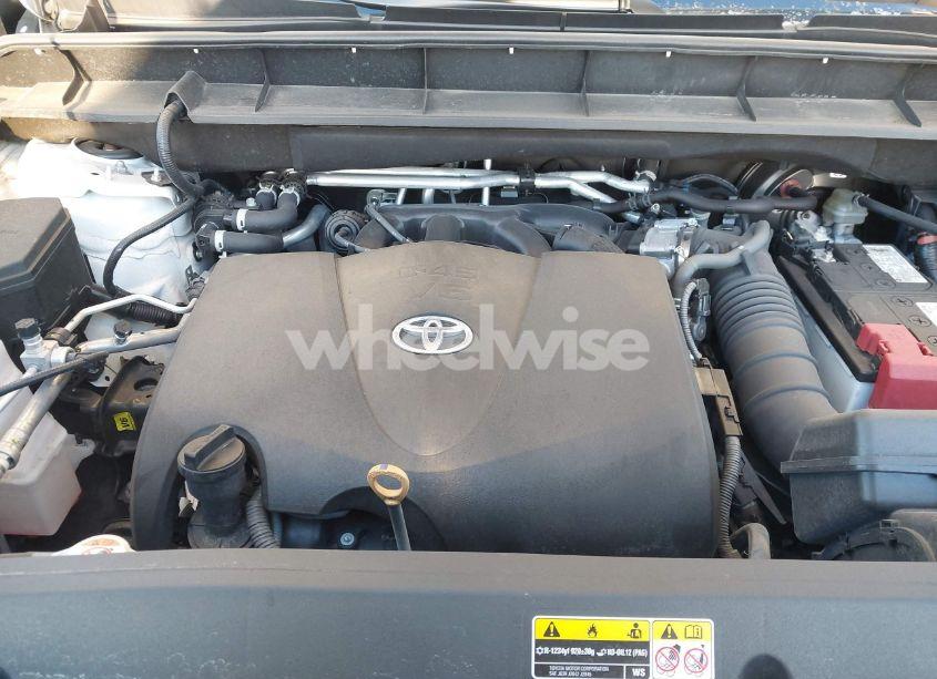 Photo 10 of 2022 Toyota Highlander XSE (VIN 5TDLZRBHXNS188525)