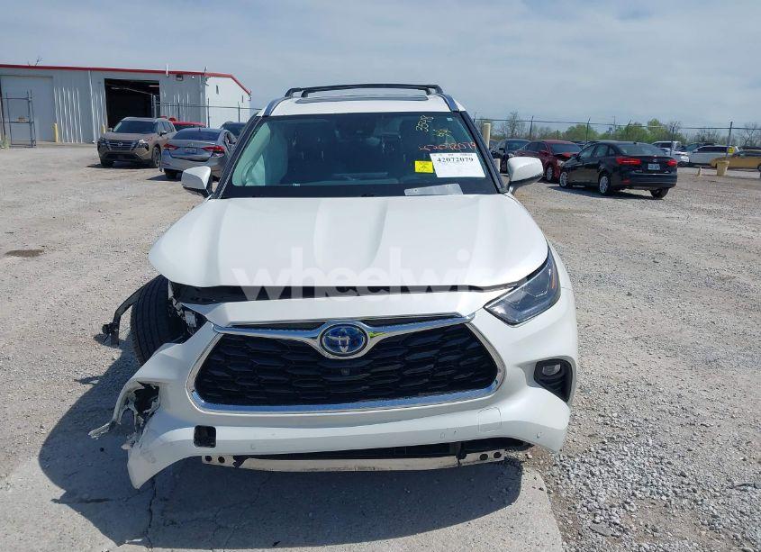 Photo 12 of 2021 Toyota Highlander HYBRID LIMITED (VIN 5TDXBRCH0MS033548)
