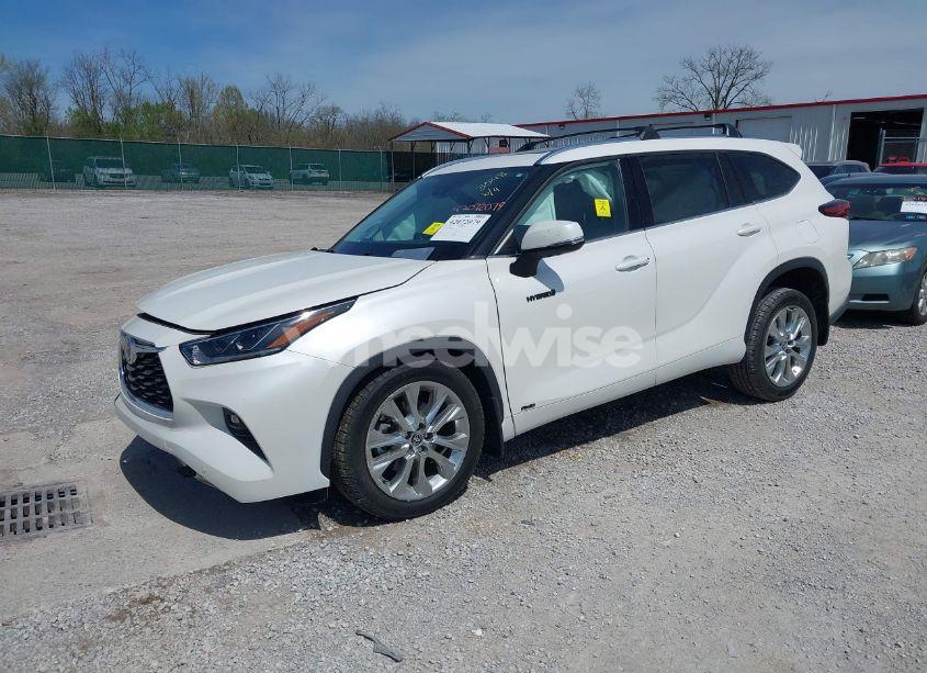 Photo 2 of 2021 Toyota Highlander HYBRID LIMITED (VIN 5TDXBRCH0MS033548)