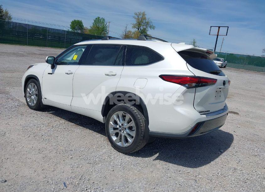 Photo 3 of 2021 Toyota Highlander HYBRID LIMITED (VIN 5TDXBRCH0MS033548)
