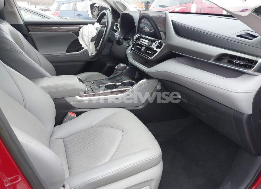 Photo 5 of 2021 Toyota Highlander HYBRID LIMITED (VIN 5TDXBRCH1MS022512)