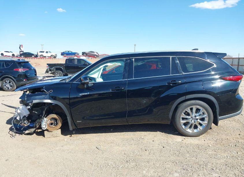 Photo 14 of 2021 Toyota Highlander HYBRID LIMITED (VIN 5TDXBRCH1MS531533)
