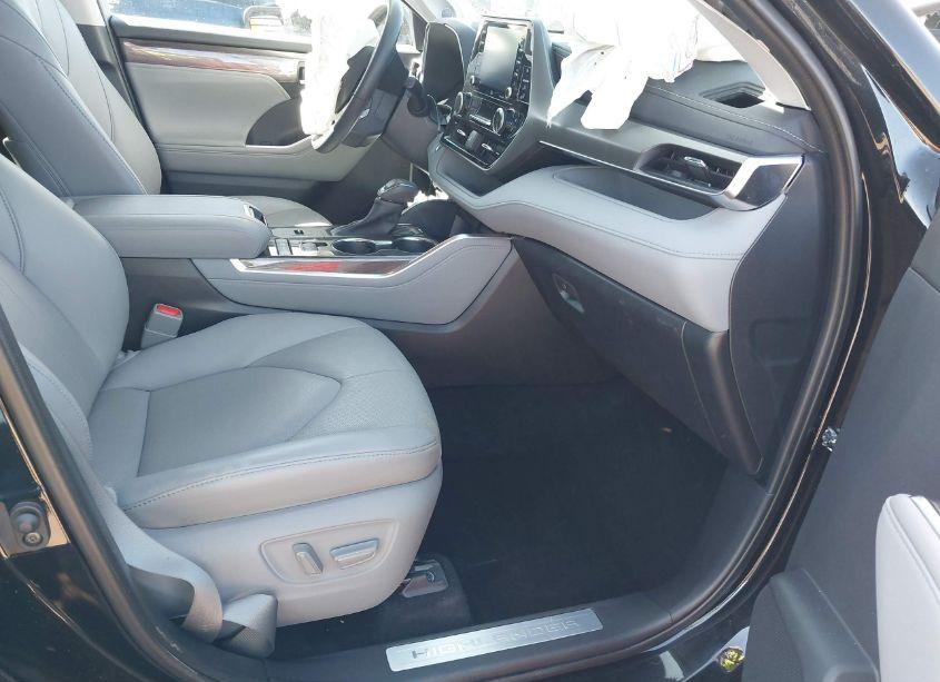 Photo 5 of 2021 Toyota Highlander HYBRID LIMITED (VIN 5TDXBRCH1MS531533)
