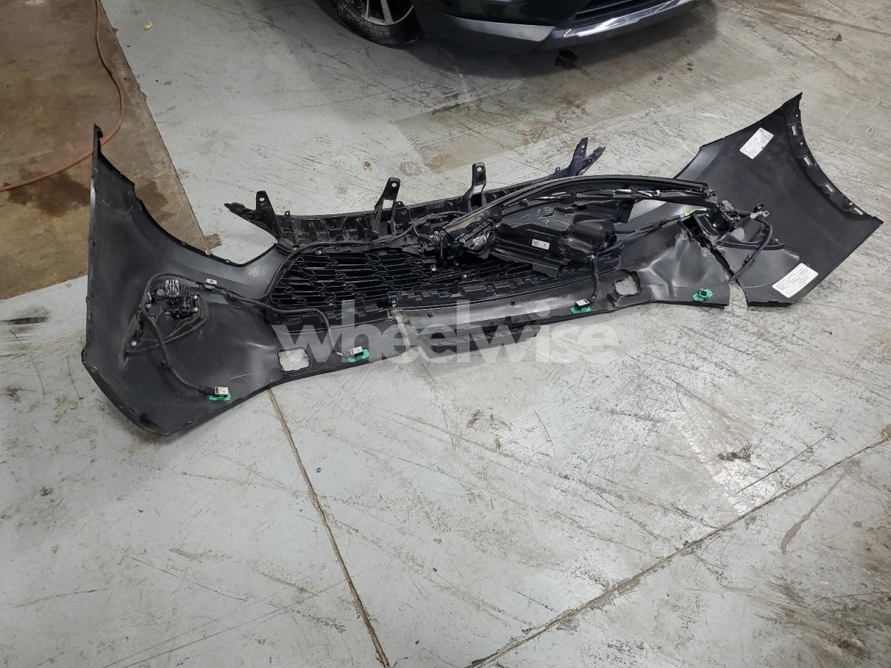 Photo 13 of 2021 TOYOTA HIGHLANDER HYBRID LIMITED (VIN 5TDXBRCH3MS017585)