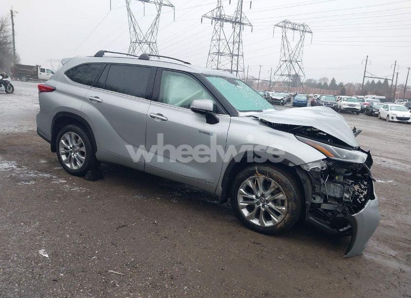 2021 Toyota Highlander HYBRID LIMITED (VIN 5TDXBRCH3MS520775) main photo