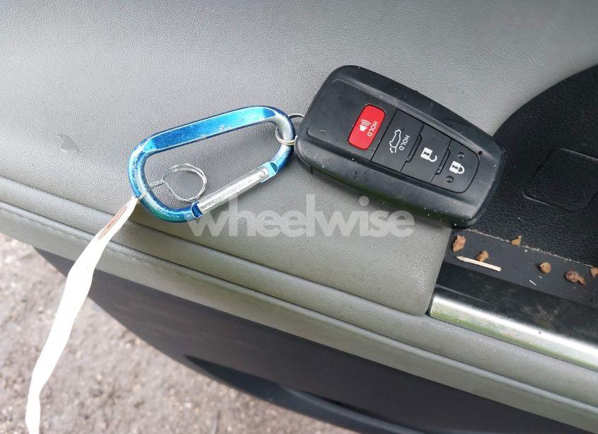 Photo 11 of 2021 Toyota Highlander HYBRID LIMITED (VIN 5TDXBRCH3MS520775)