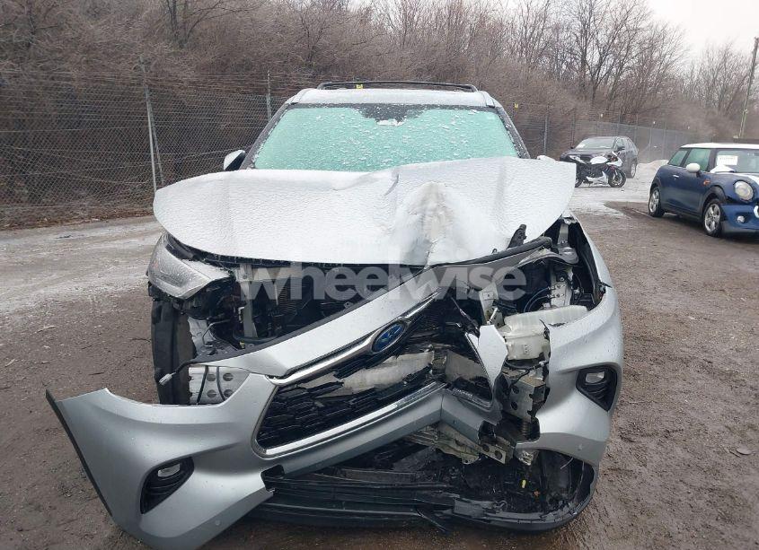 Photo 13 of 2021 Toyota Highlander HYBRID LIMITED (VIN 5TDXBRCH3MS520775)