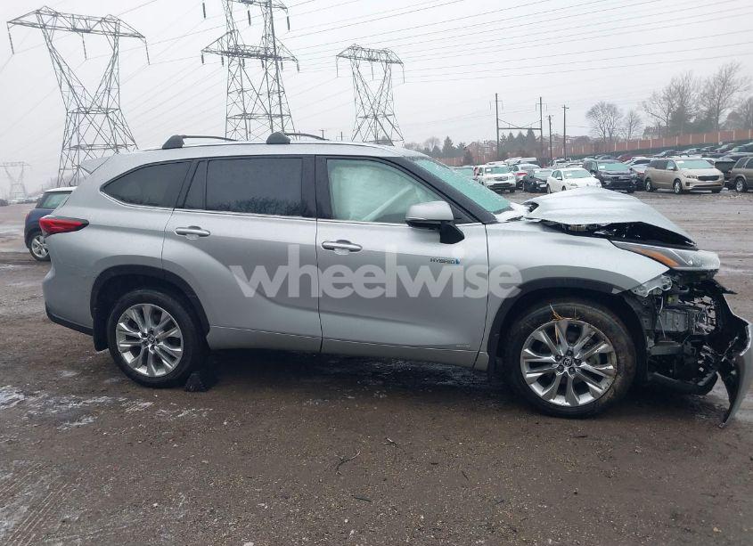 Photo 14 of 2021 Toyota Highlander HYBRID LIMITED (VIN 5TDXBRCH3MS520775)