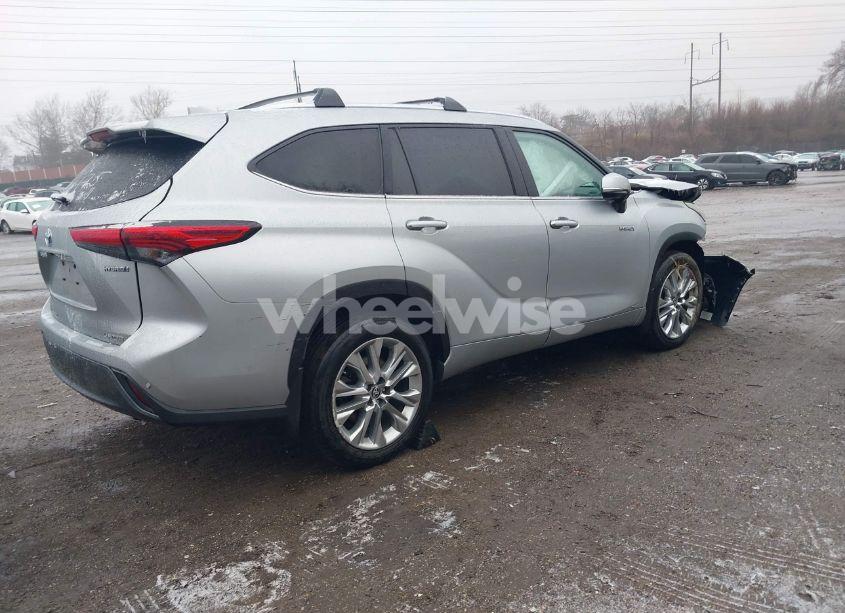 Photo 4 of 2021 Toyota Highlander HYBRID LIMITED (VIN 5TDXBRCH3MS520775)