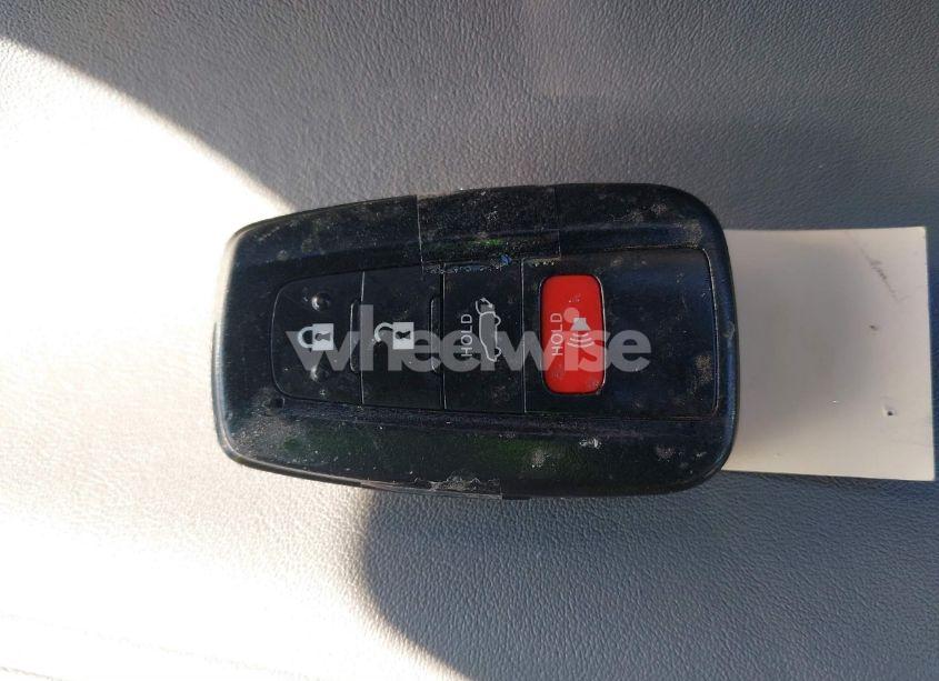 Photo 11 of 2021 Toyota Highlander HYBRID LIMITED (VIN 5TDXBRCH3MS521098)