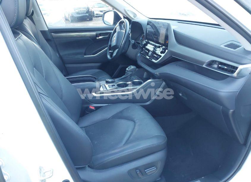 Photo 5 of 2020 Toyota Highlander HYBRID LIMITED (VIN 5TDXBRCH4LS013642)