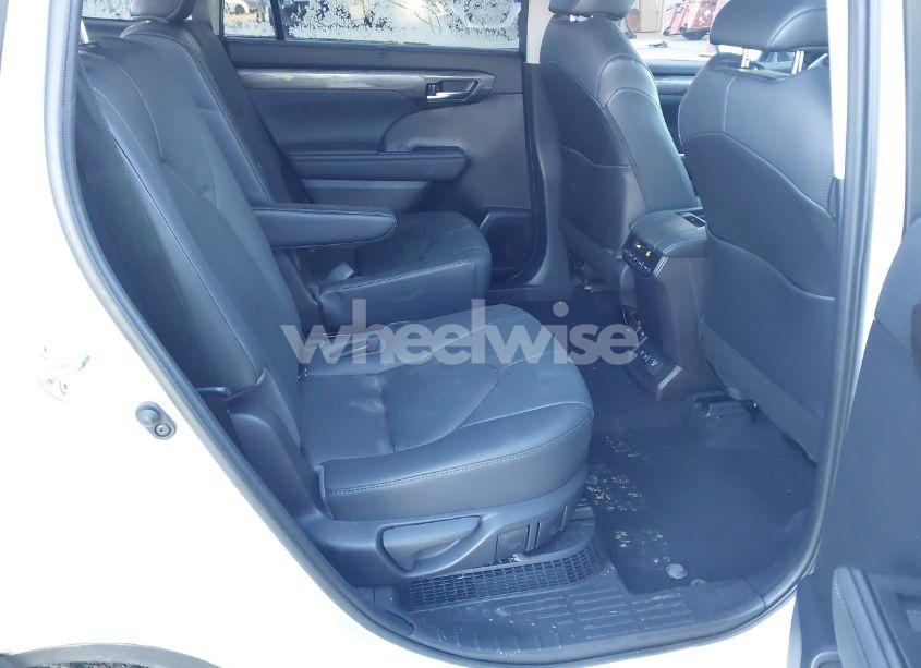 Photo 8 of 2020 Toyota Highlander HYBRID LIMITED (VIN 5TDXBRCH4LS013642)