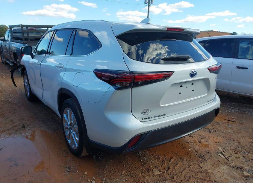 Photo 3 of 2024 Toyota Highlander HYBRID LIMITED (VIN 5TDXBRCH5RS614759)