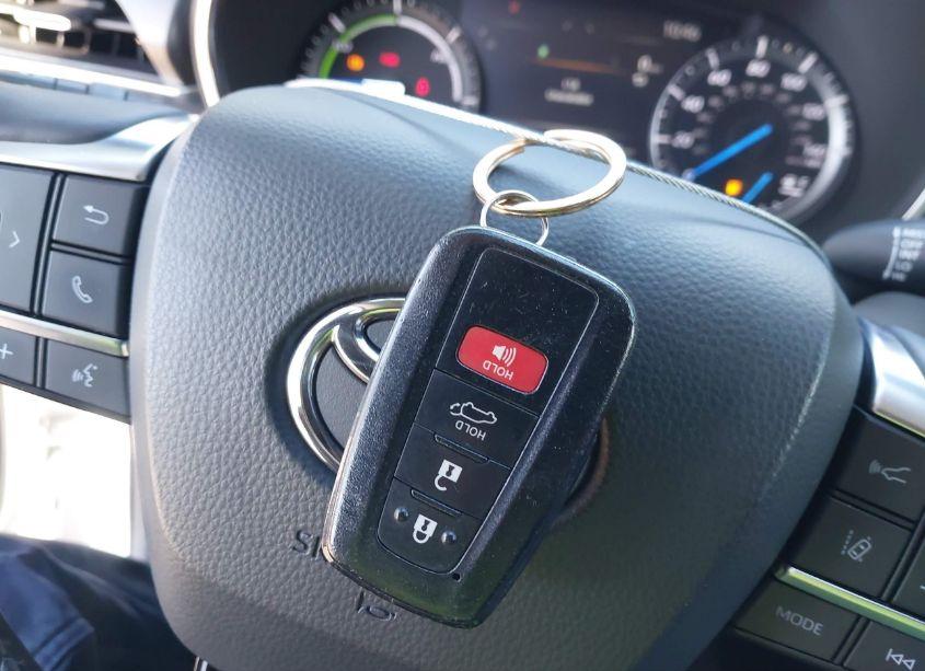 Photo 11 of 2021 Toyota Highlander HYBRID LIMITED (VIN 5TDXBRCH6MS016611)