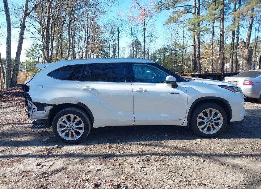 Photo 14 of 2021 Toyota Highlander HYBRID LIMITED (VIN 5TDXBRCH6MS016611)