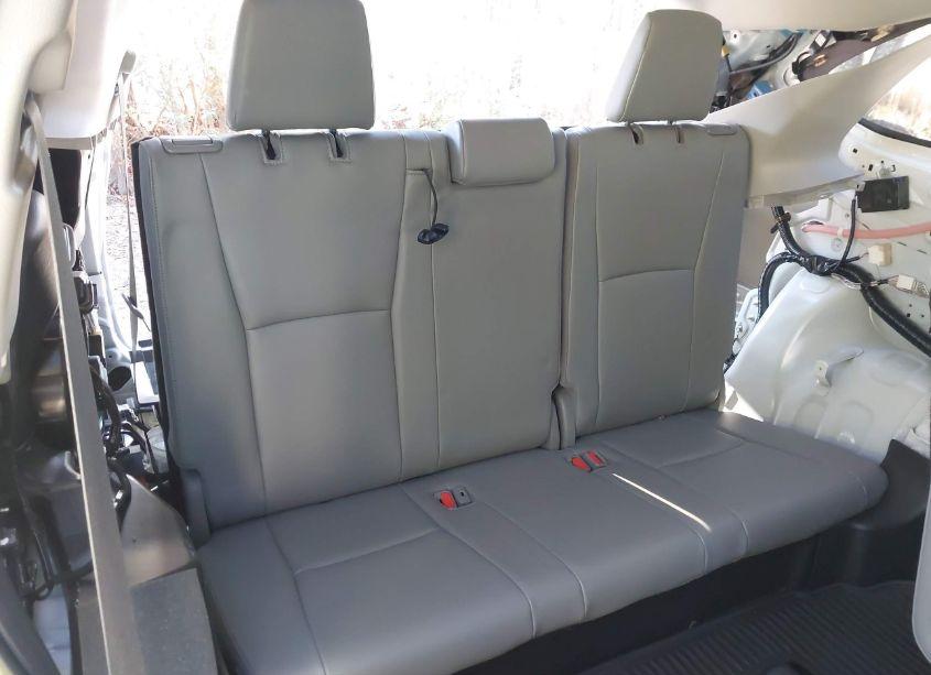 Photo 18 of 2021 Toyota Highlander HYBRID LIMITED (VIN 5TDXBRCH6MS016611)