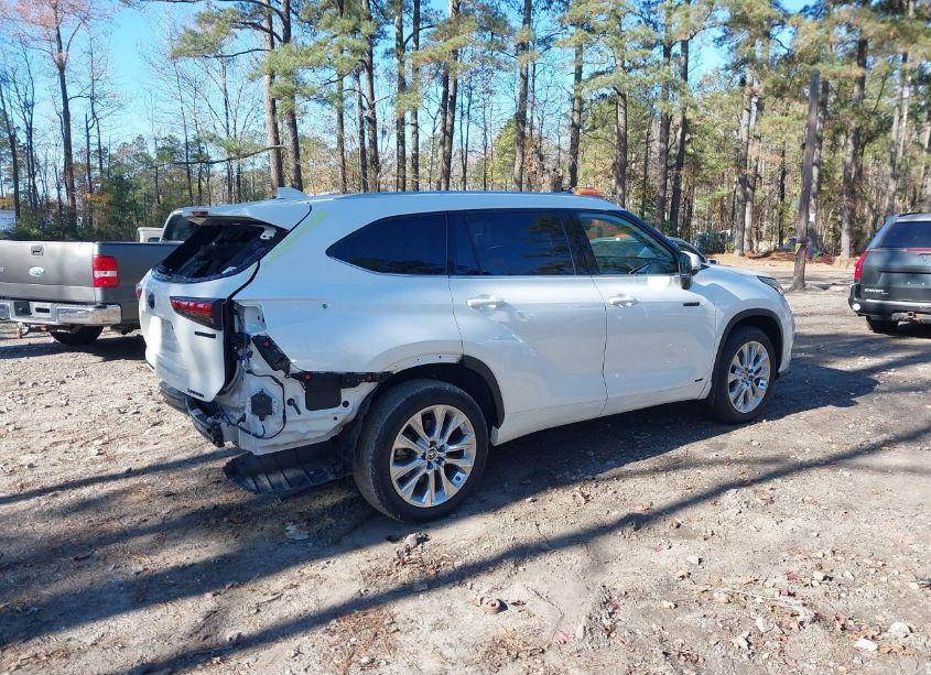 Photo 4 of 2021 Toyota Highlander HYBRID LIMITED (VIN 5TDXBRCH6MS016611)