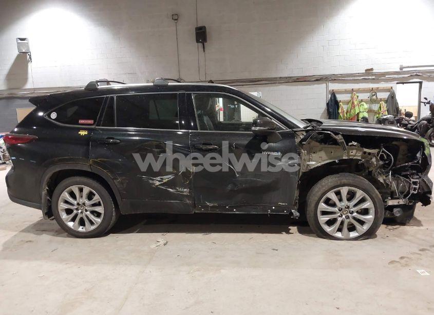 Photo 6 of 2021 Toyota Highlander HYBRID LIMITED (VIN 5TDXBRCH8MS521016)